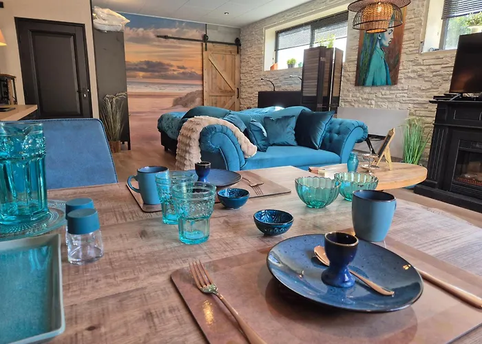 Aquamarijn Katwijk Bed & Breakfast 4*